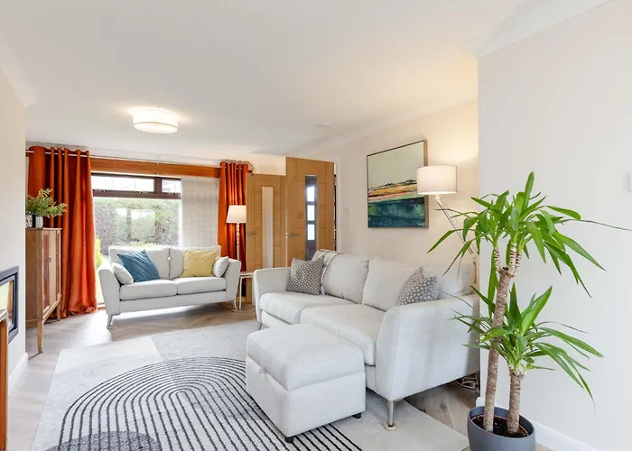 Family Home Inverkeithing Ideal For Edinburgh, Dunfermline & St Andrews 3 Bedrooms