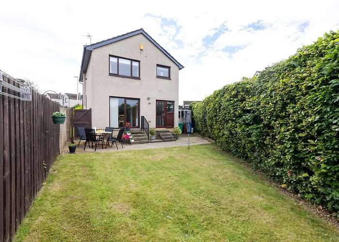 Family Home Inverkeithing Ideal For Edinburgh, Dunfermline & St Andrews 3 Bedrooms
