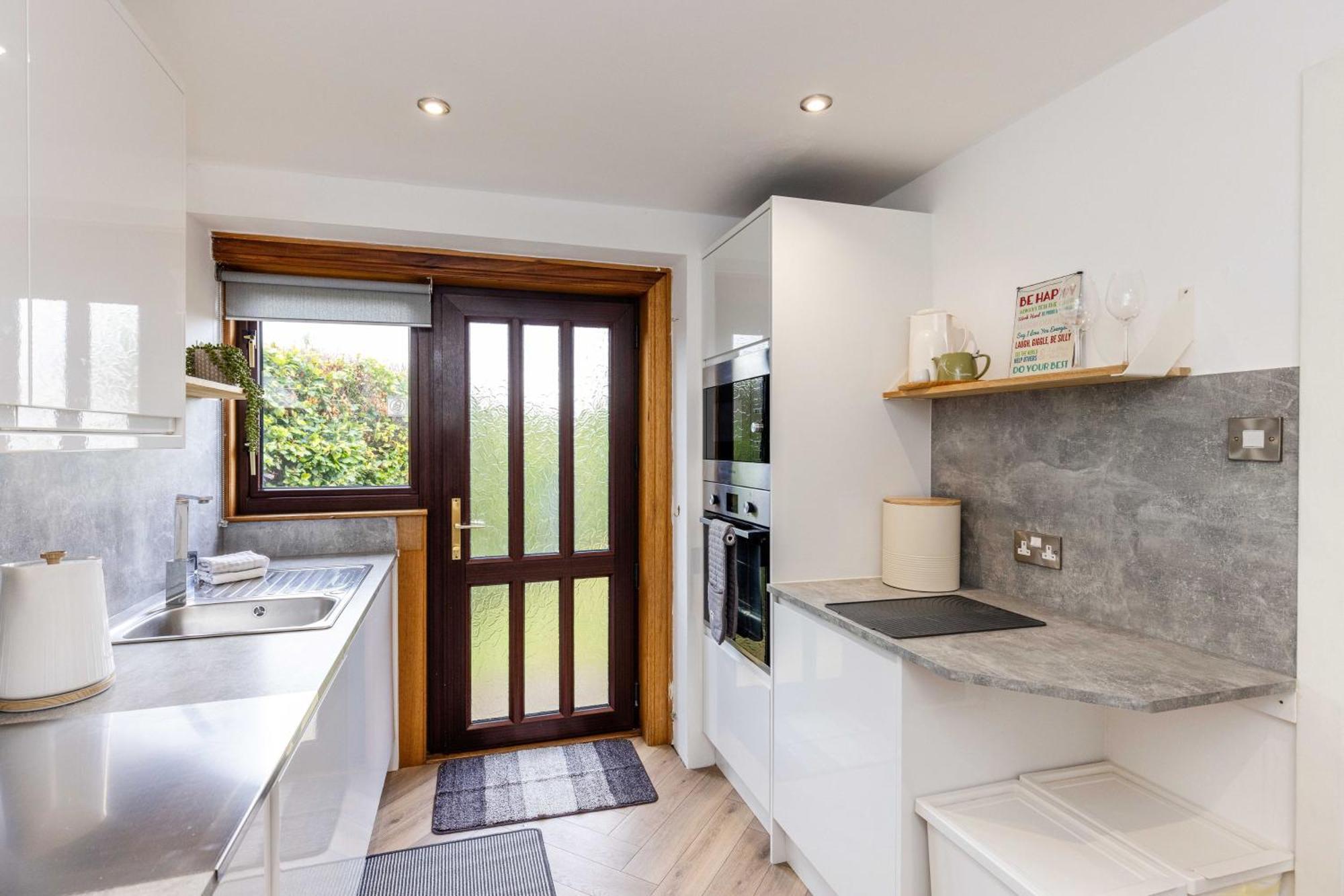 Holiday home Family Ideal For Edinburgh, Dunfermline & St Andrews 3 Bedrooms *