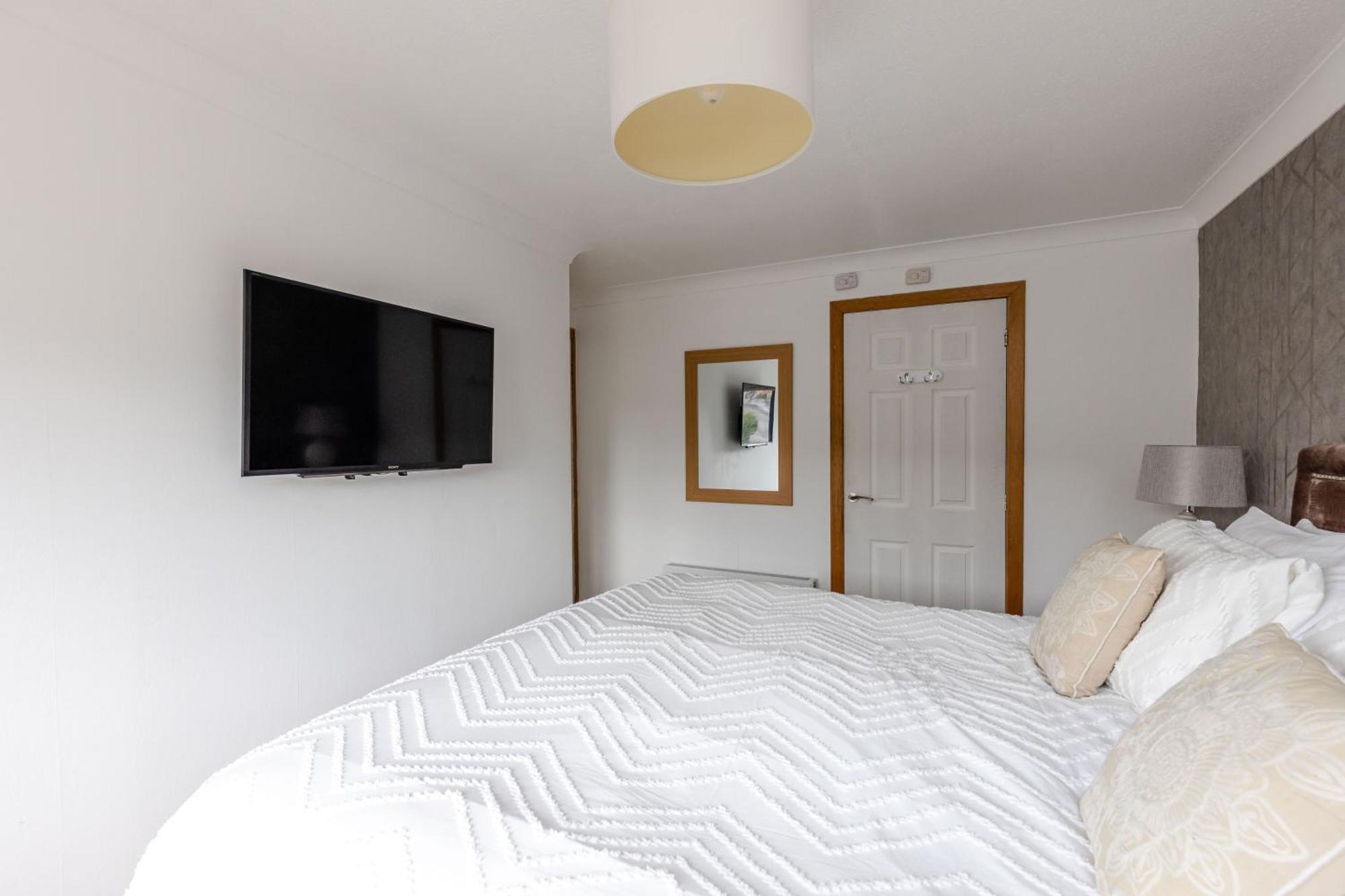 Holiday home Family Ideal For Edinburgh, Dunfermline & St Andrews 3 Bedrooms